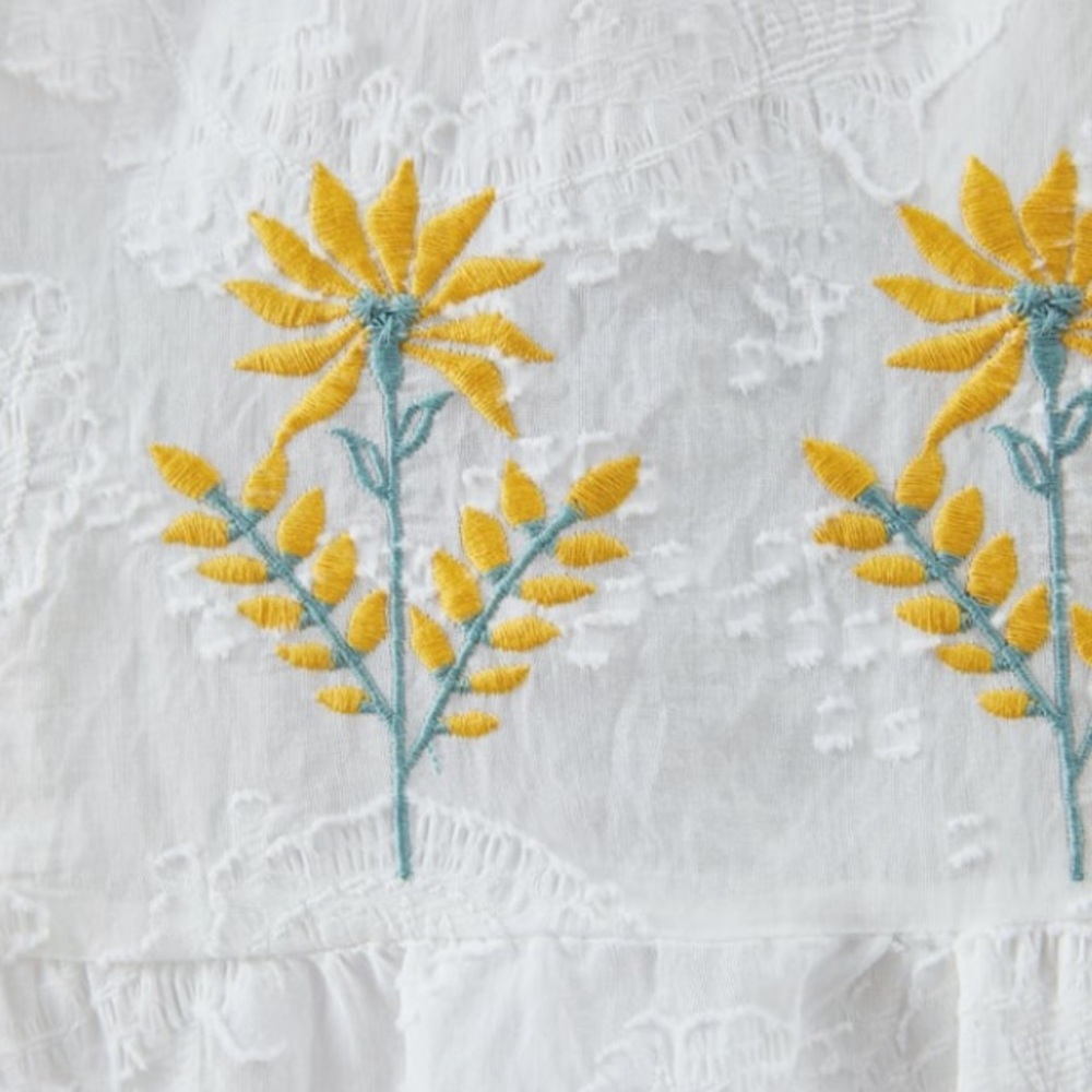 Zara tiered maxi dress w/ floral embroidery. NWT Host picked !! - Picture 9 of 10